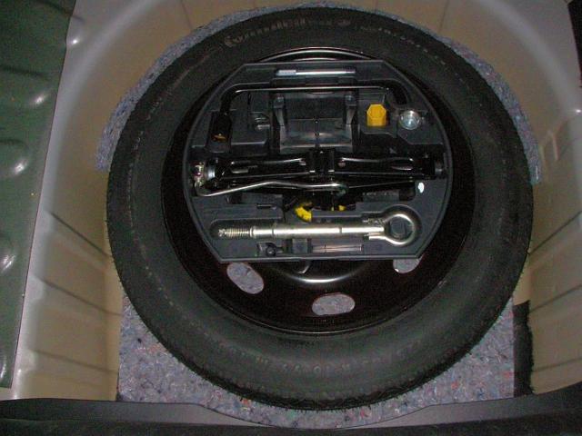http://www.forum-peugeot.com/Forum/mesimages/21256/Isolant roue secours.jpg
